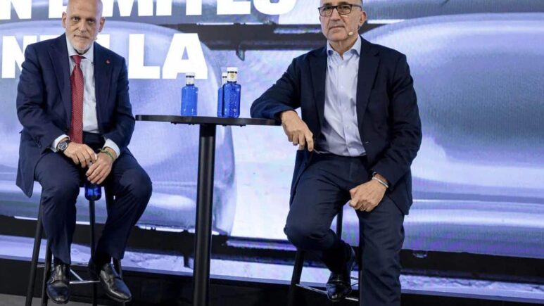 الرئيس التنفيذي لرابطة الدوري الإسباني "واثق" من أن برشلونة سيحل مشكلة سقف الرواتب