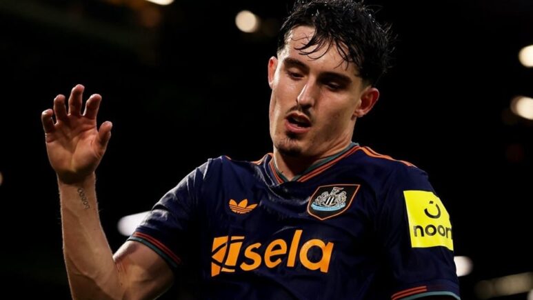 مانشستر يونايتد وأرسنال مهتمان بالتعاقد مع تينو ليفلامنتو.