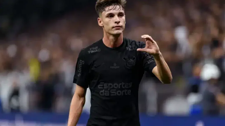 انضم نادي أرسنال إلى سباق التعاقد مع لاعب الوسط البرازيلي برينو بيدون.