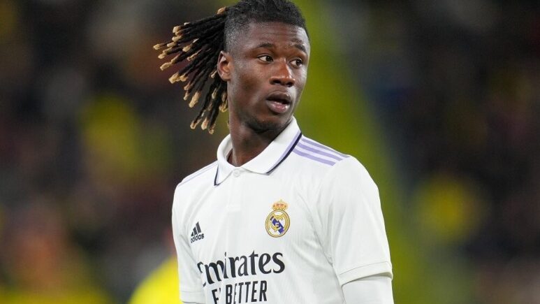 أبدى ليفربول اهتمامًا كبيرًا بالتعاقد مع إدواردو كامافينجا