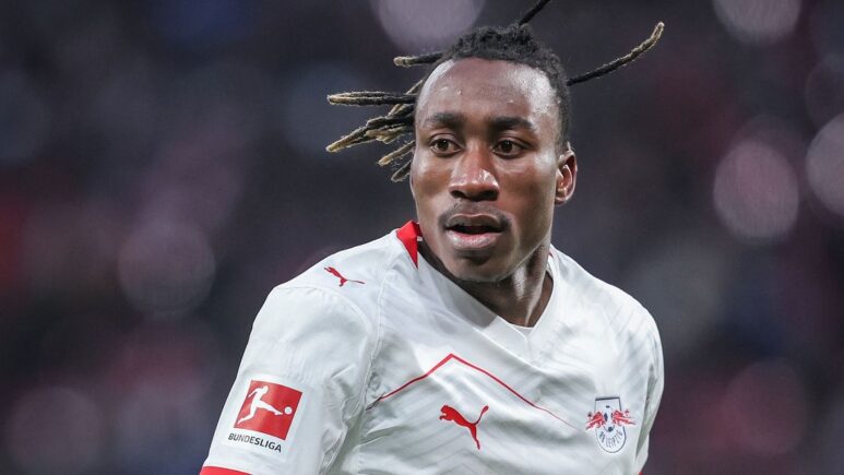 مانشستر يونايتد ينضم لسباق التعاقد مع يان ديوماندي مقابل 118 مليون جنيه إسترليني، وآرني سلوت مهتم بجلبه مجاناً